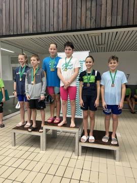 Miklavž Calcitovim plavalcem prinesel koš medalj (2)